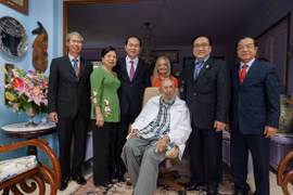Le président Tran Dai Quang rencontre le leader cubain Fidel Castro