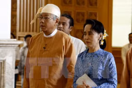 Le président birman U Htin Kyaw effectue une visite d'Etat au Laos 
