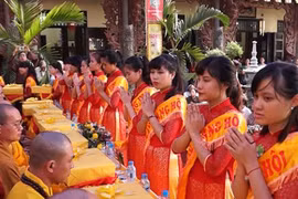 La fête Vu Lan célébrée en Inde