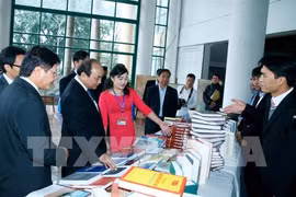 Le PM Nguyen Xuan Phuc travaille avec l'Académie des sciences et des technologies 