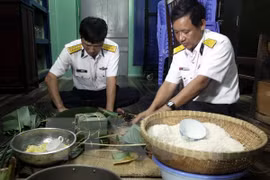 Tet traditionnel : visite aux soldats de la plate-forme DK1