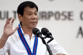 Les négociations doivent se baser sur la sentence arbitrale, selon le président philippin