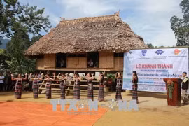 Thua Thien-Hue fait revivre l'architecture traditionnelle de l'ethnie Co Tu