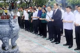 Le 27 juillet : Le président Tran Dai Quang rend visite à Hung Yen 