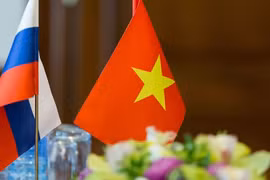 La Russie remet un laboratoire mobile de gestion des épidémies au Vietnam