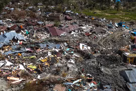 Séisme et tsunami en Indonésie: le bilan porté à près de 2.000 morts