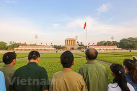 Visiter la Place Ba Dinh lors de la Fête nationale
