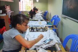 Aides étrangères pour les handicapés et enfants à Thua Thien-Hue