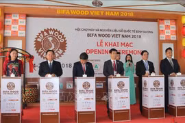Une foire internationale de l’industrie du bois s'ouvre à Binh Duong