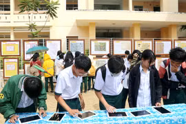 Exposition «Hoang Sa, Truong Sa du Vietnam - Preuves historiques et juridiques» à Binh Thuan