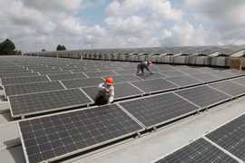 Les États-Unis ne mèneront pas d'enquête antidumping contre les panneaux solaires vietnamiens