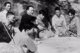 Ouverture de l'exposition virtuelle "Le général Vo Nguyen Giap et l'ATK de Thai Nguyen"