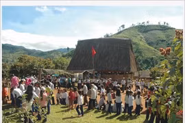 Les Xê Dang encouragés à perpétuer leurs traditions