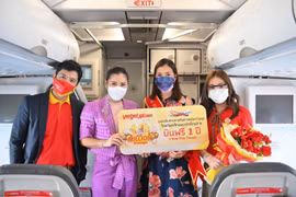 Thai Vietjet reprend deux lignes intérieures en Thaïlande, célébrant son 10 millionième passager
