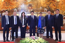 Pour célébrer les 60 ans de l'établissement des relations Vietnam-Cuba