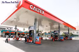 Les prix des carburants au Cambodge devraient continuer de baisser