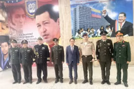 Célébration du 78e anniversaire de la fondation de l’Armée populaire du Vietnam au Venezuela