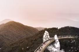 Le pont d'Or à Da Nang classé parmi les 28 plus époustouflants ponts du monde par Business Insider