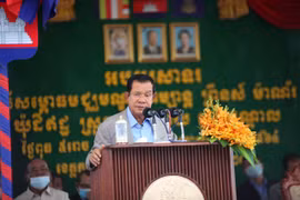 COVID-19 : Le Cambodge reporte l'augmentation des salaires des fonctionnaires et des forces armées