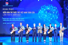 Ouverture du 4e Forum mondial des jeunes intellectuels vietnamiens