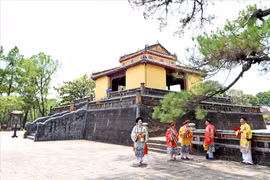 La beauté ancienne de Bi Dinh, pavillon des stèles à Hieu Lang. Photo: VI/VNA