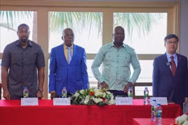 Cérémonie de lancement de l'Association des entrepreneurs vietnamiens en Angola. Photo: VNA