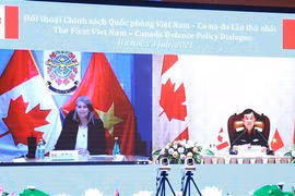 Le premier Dialogue sur la politique de défense Vietnam - Canada