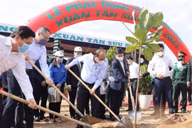 Le PM à la cérémonie de lancement de la Fête de plantation d'arbres à Phu Yên