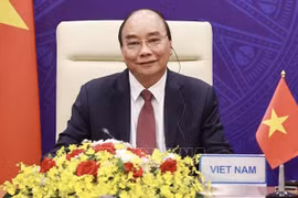 Le président Nguyen Xuan Phuc prononce un discours lors du Sommet sur le climat