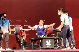 Tokyo 2020 : l'haltérophile Lê Van Công se transcende et décroche la médaille d’argent