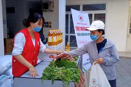 La Croix-Rouge vietnamienne appelle à soutenir des démunis face au COVID-19