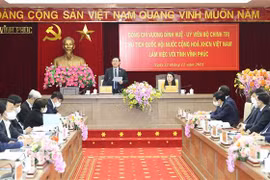 Le président de l’AN travaille dans la province de Vinh Phuc