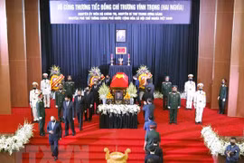 La cérémonie funéraire de Truong Vinh Trong