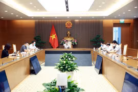 COVID-19 : le vice-PM Vu Duc Dam travaille avec les autorités de la province de Bac Giang