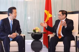 Le PM Pham Minh Chinh reçoit des dirigeants de Partis japonais