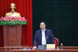 Le Premier ministre travaille avec les autorités de Quang Binh