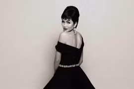 Nouveau photoshoot de H’Hen Niê, nommée la Beauté intemporelle pour l'année 2018