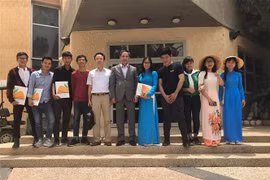 Remise de diplômes à des étudiants vietnamiens en Israël