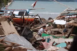 Tsunami en Indonésie : au moins 281 morts et plus d'un millier de blessés