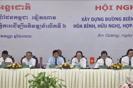 Édification d'une frontière vietnamo-cambodgienne de paix, d'amitié et de coopération 