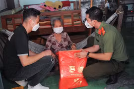 Têt: plus de 30 milliards de dongs en faveur des démunis à Quang Ngai