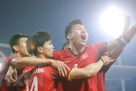 AFF Suzuki Cup : Le PM encourage le Onze national avant la finale