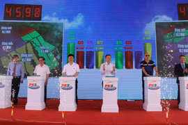 Inauguration de deux centrales solaires à Phu Yen