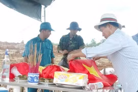 Rapatriement des restes de 30 volontaires vietnamiens morts au Laos