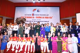 Cérémonie du 5e anniversaire du club "Pour Hoang Sa - Truong Sa bien-aimés"