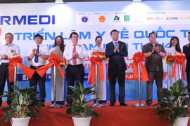 Ouverture de la 14e exposition internationale sur la médecine du Vietnam