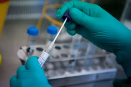 Le COVID-19 ne peut pas encore être considéré comme une maladie endémique au Vietnam