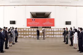 Le Laos salue le soutien du Vietnam à sa lutte contre le COVID-19