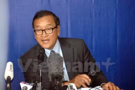 L’opposant cambodgien Sam Rainsy condamné à 20 mois de prison 