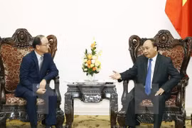 Le PM Nguyên Xuân Phuc reçoit le chef de Samsung Vietnam